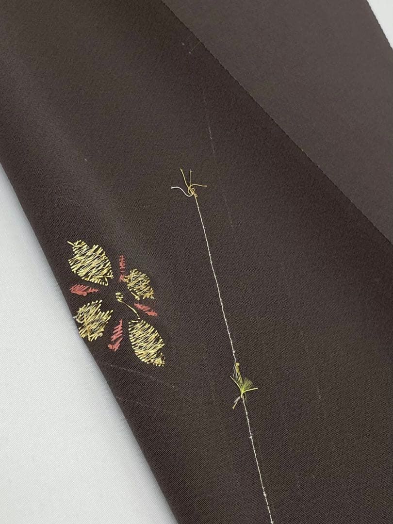 付け下げ 刺繍 金駒 金彩 海松茶色 正絹 反物 - メルカリ