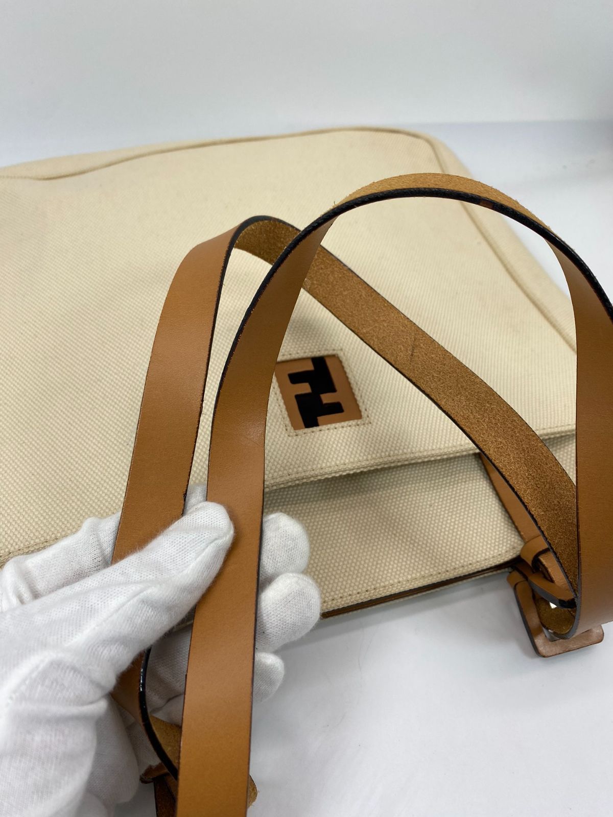 FENDI フェンディ ショルダーバッグ FFロゴ キャンバス 管理番号：6444 FENDI フェンディ ショルダーバッグ FFロゴ キャンバス 管理番号：6444