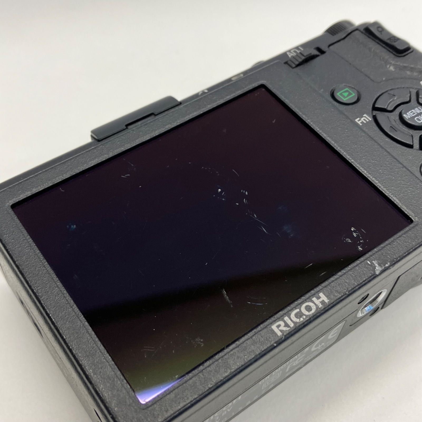 コンパクトデジタルカメラ