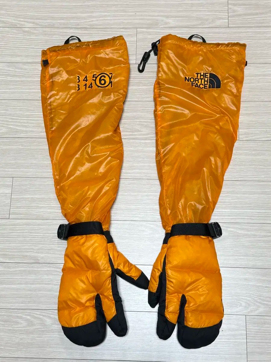 MM 6 Maison Margiela x THE NORTH FACE タビナイロン ダウン グローブ