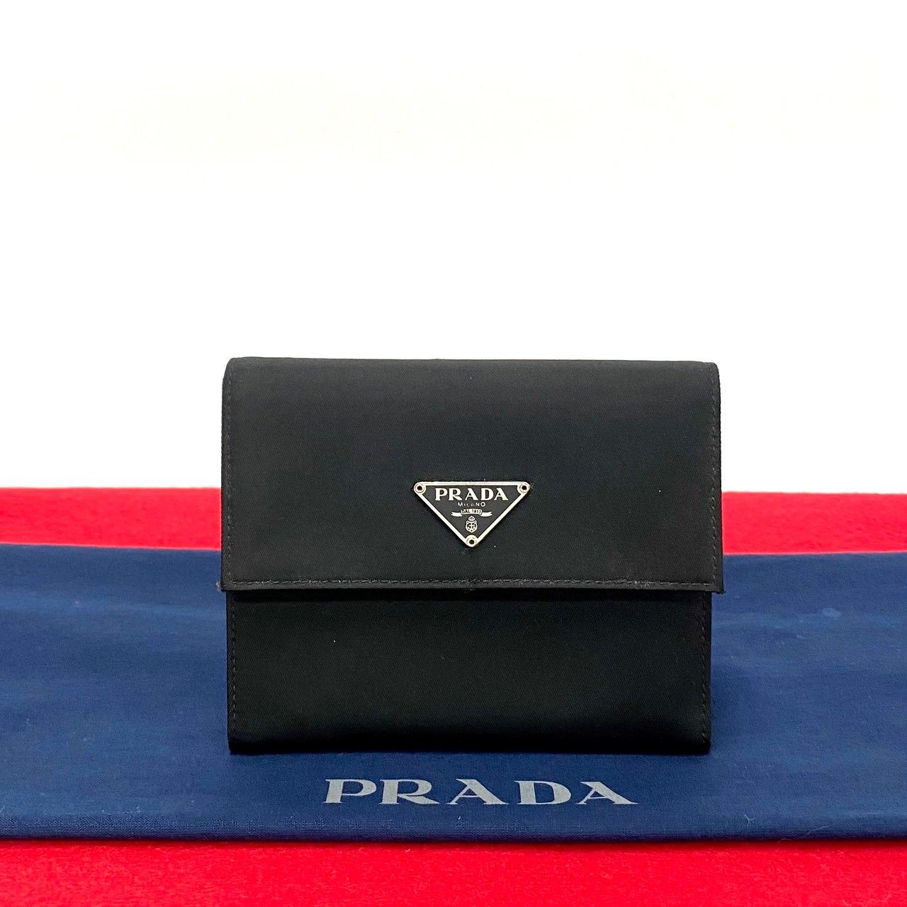 レディースPRADA プラダ サフィアーノレザー 長財布 ほぼ未使用 | svmar.com.br