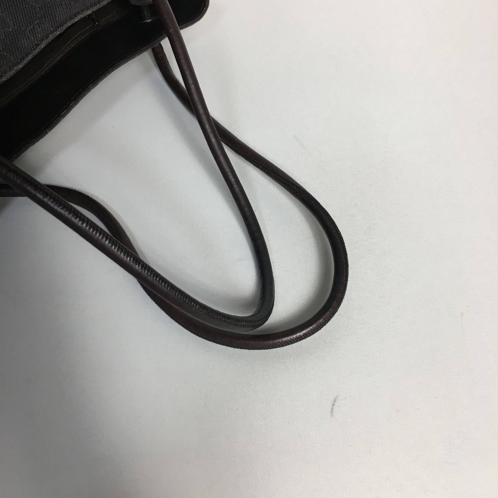 2504-127｜美品｜グッチ GGキャンバス トートバッグ ブラック 2504-127｜美品｜グッチ GGキャンバス トートバッグ ブラック
