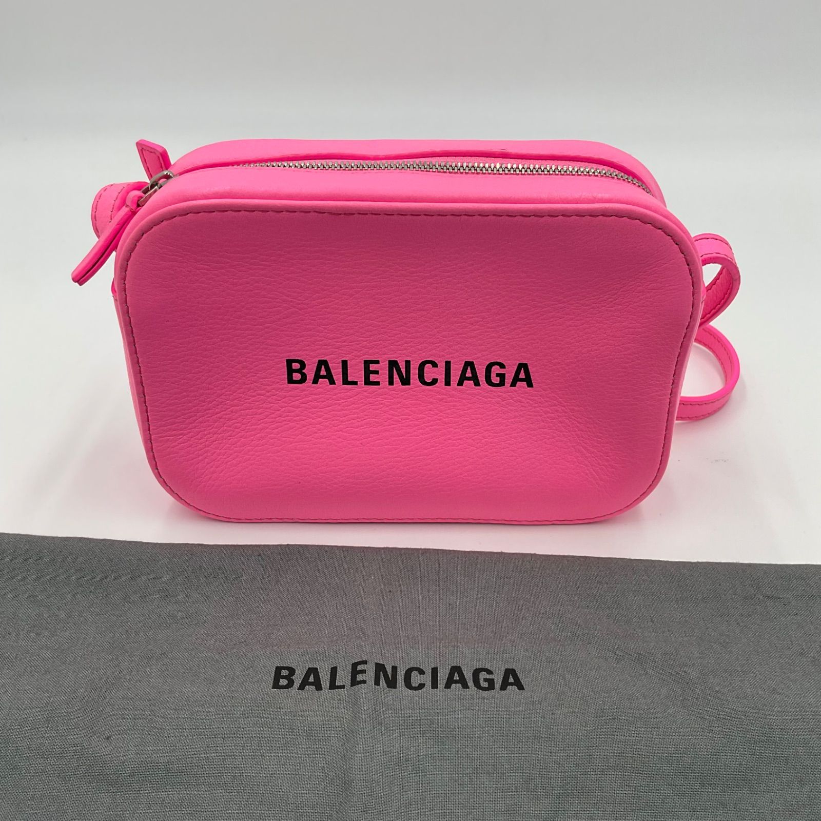 BALENCIAGA バレンシアガ カメラバッグXS ショルダーバッグ ピンク - メルカリ