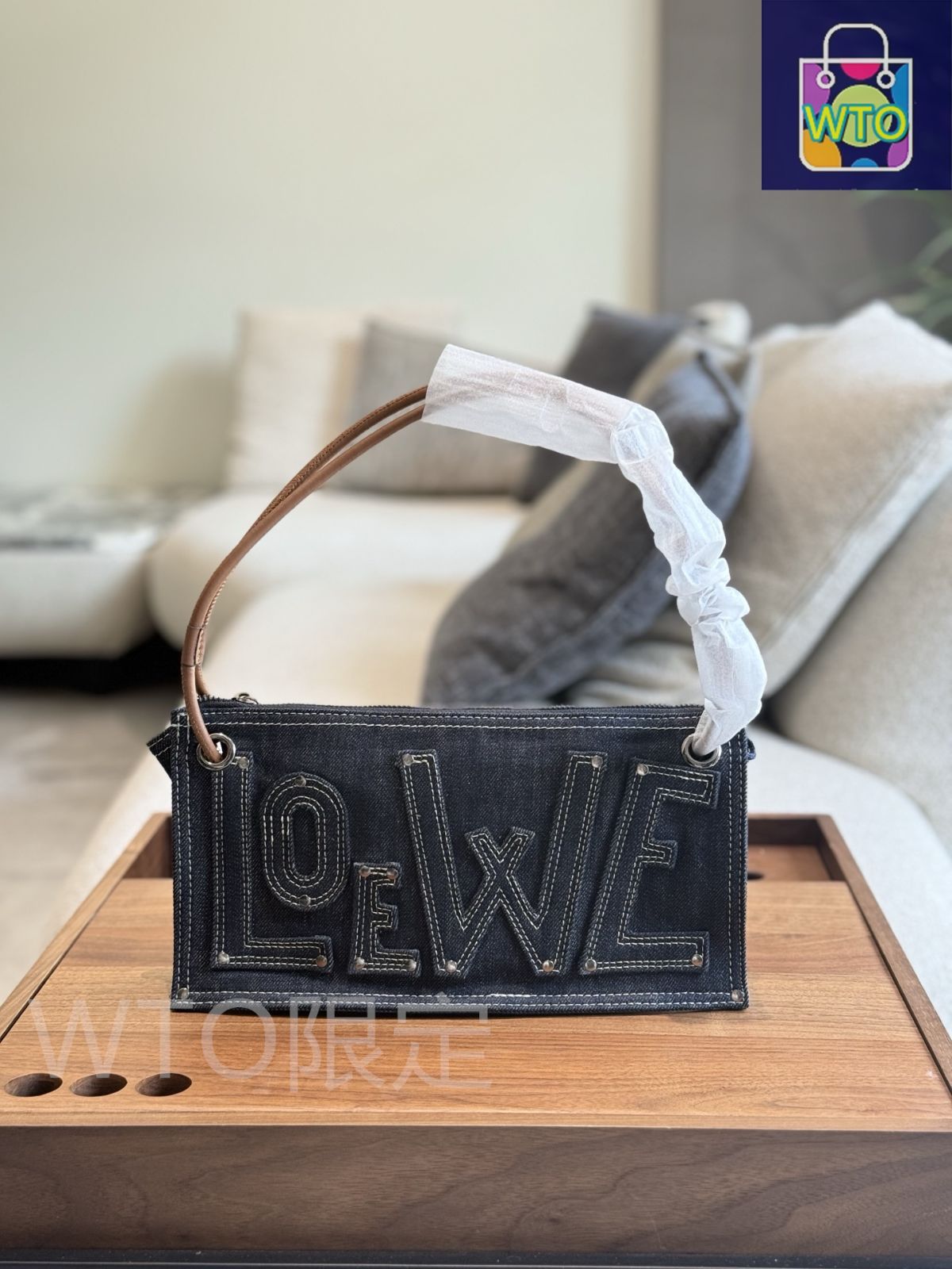 ロエベ　グローブ　1月10日まで出品 今日特価】Loewe ロエベ デニムアンダーアームバッグシリーズ