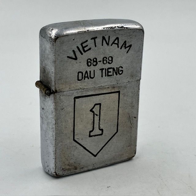 米軍ベトナムzippo戦争当時本物兵士1968年アメリカ製希少品 Amazon.co.jp: ベトナムZIPPO本物 1968年製ベトナムジッポー