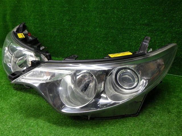 50エスティマ前期 ヘッドライト左右 バルブ、バラスト付き