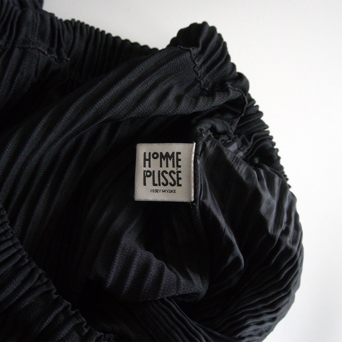 【サイズ交換ＯＫ】 PLISSE HOMME 美品】 ISSEY パンツ ジョガー MIYAKE【プリーツ パンツ