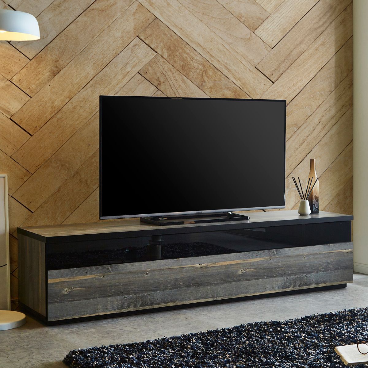 ヴィンテージ感漂うブルックリンスタイルのテレビボード ヴィンテージ