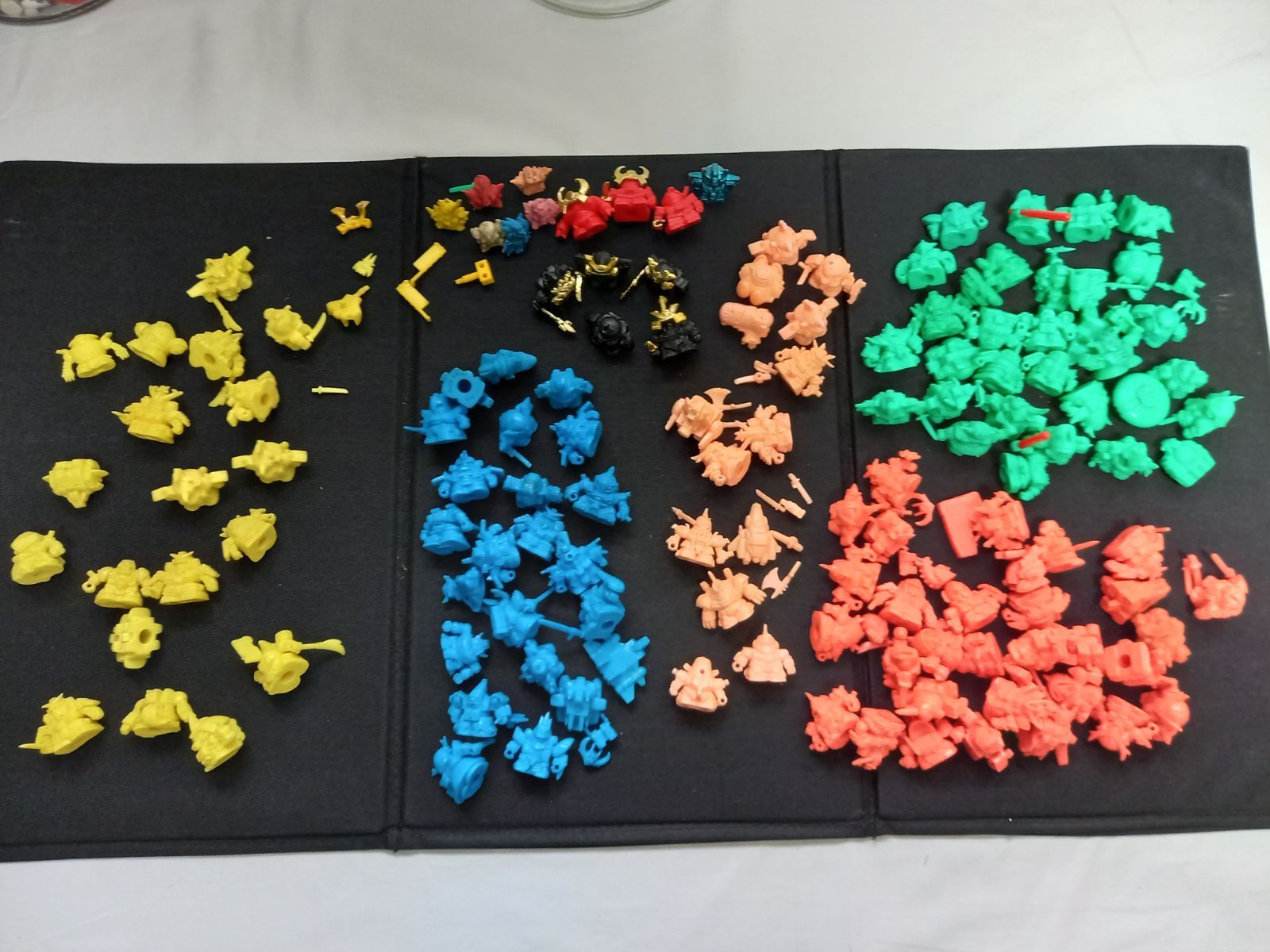 ガンダムフィギュアまとめ売り SDガンダム カプセル系 パーツ揃い ジャンク扱い|キンケシ|