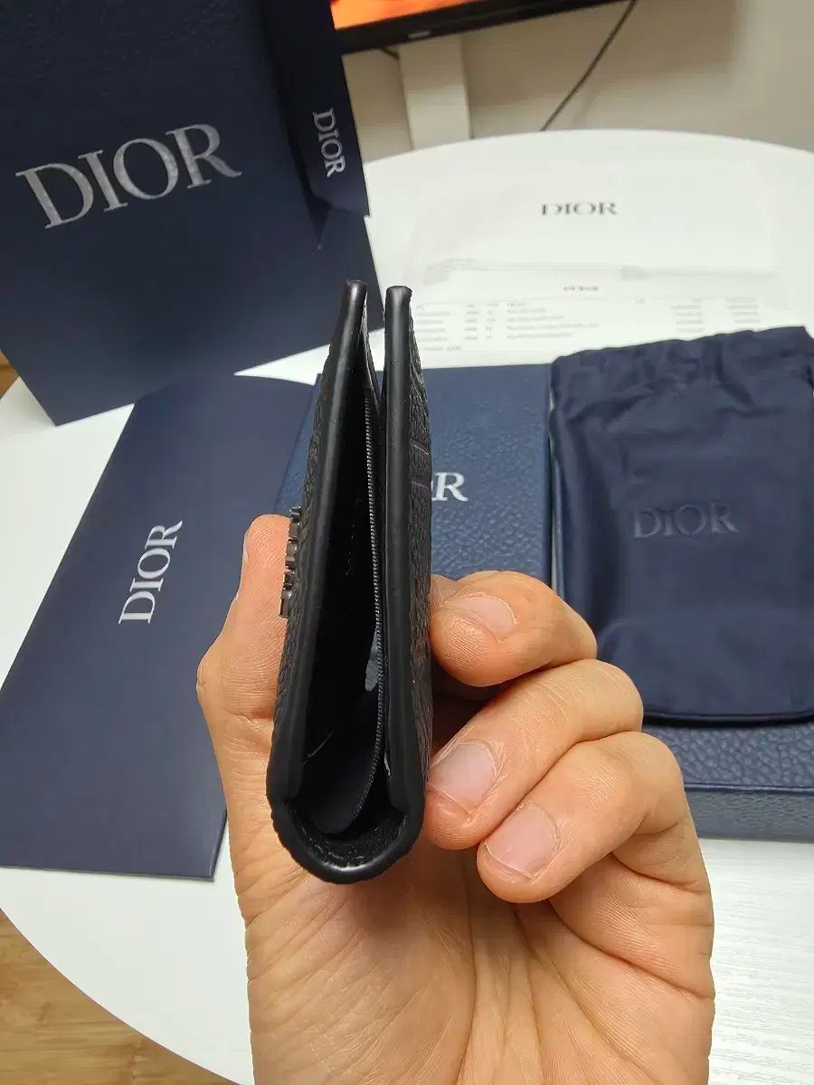 カードウォレット ブラック