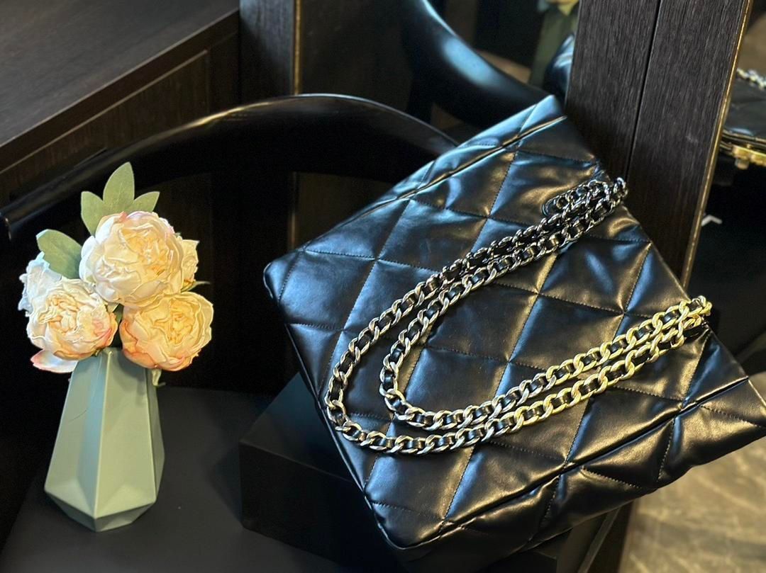 【即完必至の新作】CHANEL 25S キルティング ショルダーバッグ CHANEL Pre-Owned タイムレス キルティング ショルダーバッグ