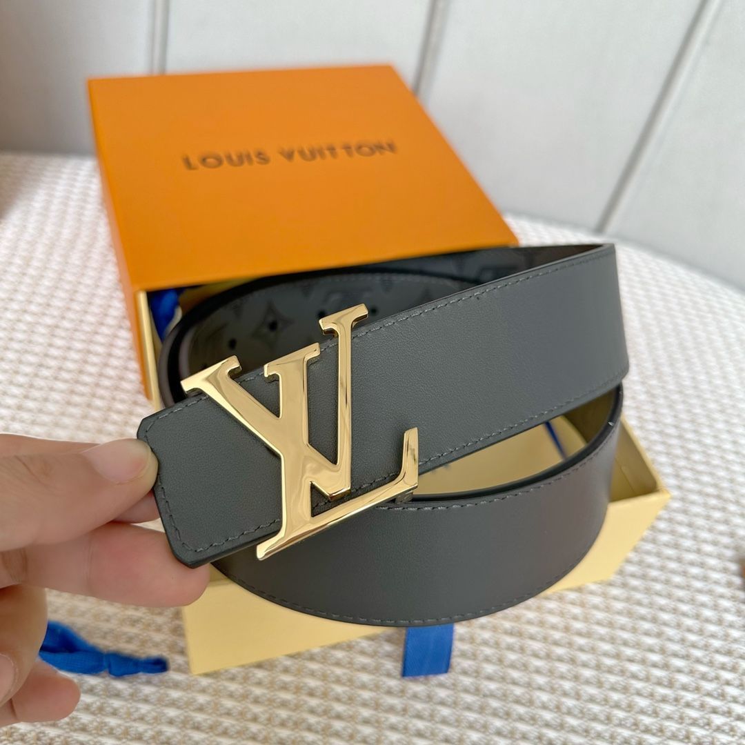 新品未使用 LOUIS VUITTON ベルト LV イニシャル リバーシブル 