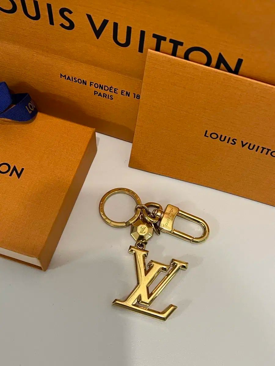 美品 LOUIS VUITTON ルイヴィトン キーホルダー キーリング