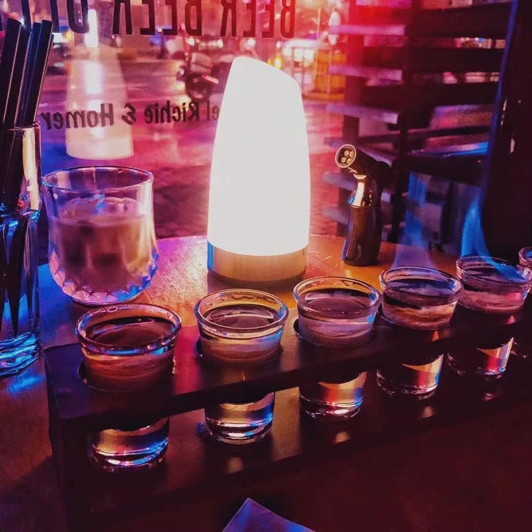 Batoneショットグラス 24個-30ml クリアシミニショットグラス ヘビーベースのウイスキーグラスセット ミニ テキーラグラス (24) クリアシミニショットグラス ヘビーベースの30mlウイスキーグラスセット ミニ テキーラグラス (24)