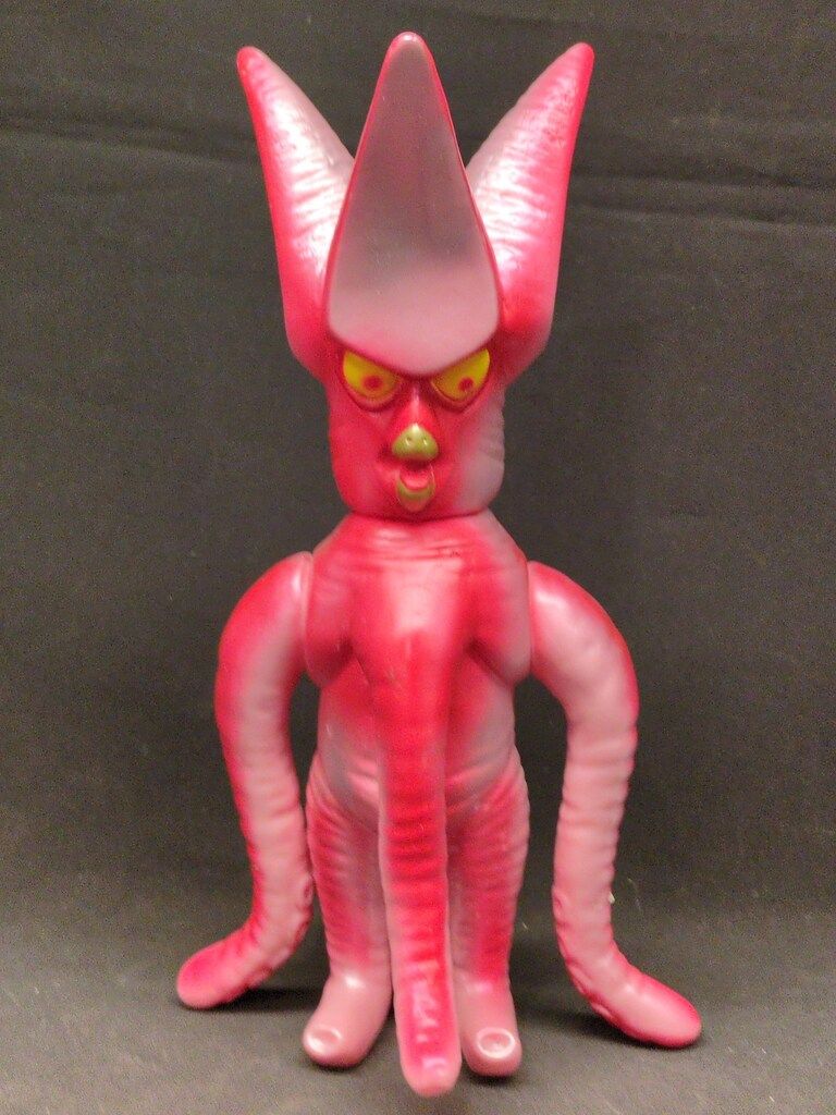 マルサン 電撃怪獣大作戦 ピンク　バイラス マルサン 電撃怪獣大作戦 ピンク バイラス - メルカリ