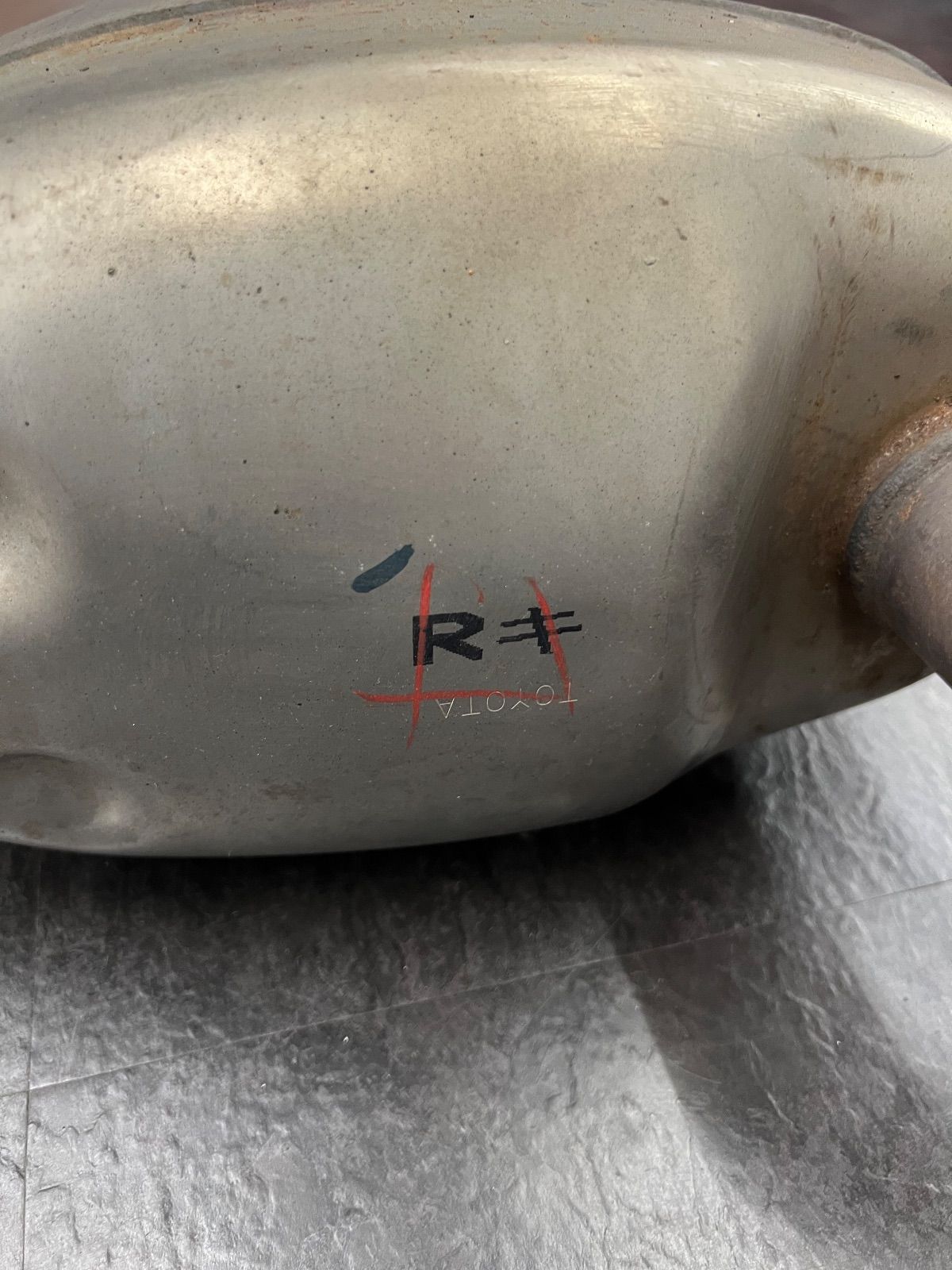 USC10 純正マフラー左右セット