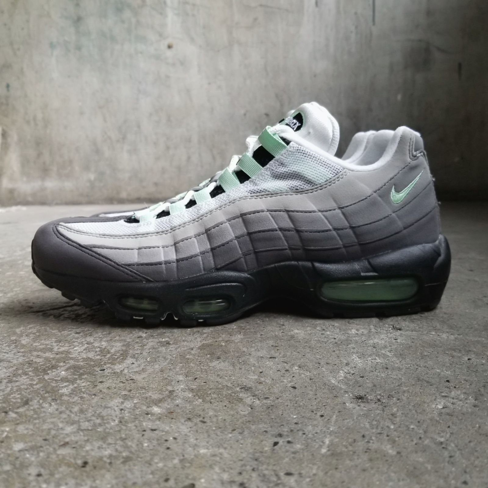 ナイキエアマックス95 フレッシュミント ナイキ 0 NIKE メルカリ - MINT