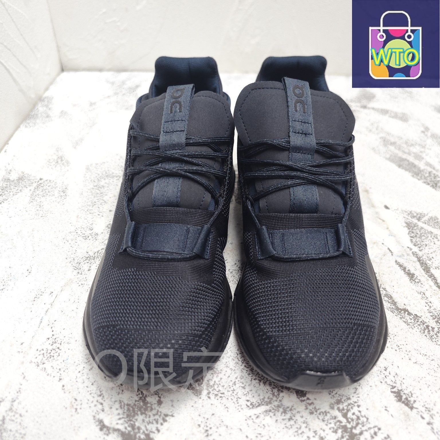 on クラウドブラック スニーカー 24.0 On オン Cloudsurfer クラウドサーファー All Black オール