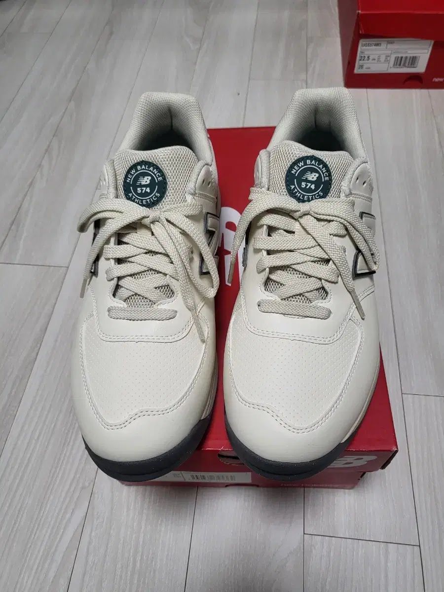 New Balance(ニューバランス) 574 ゴルフシューズ 出品