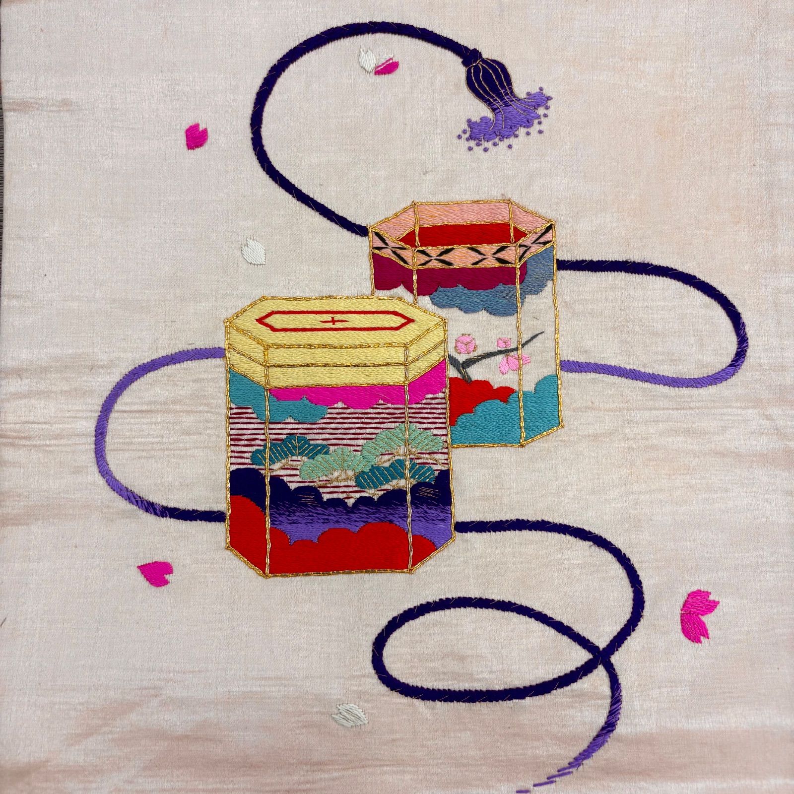 刺繍 ベージュピンク