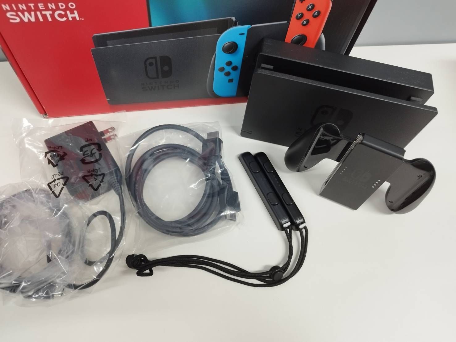 □Nintendo Switch HAD-S-KABAA(JPN) 2020年製 良品】Nintendo Switch/2020年製/HAC-001(-01)/HAD-S-KABAA
