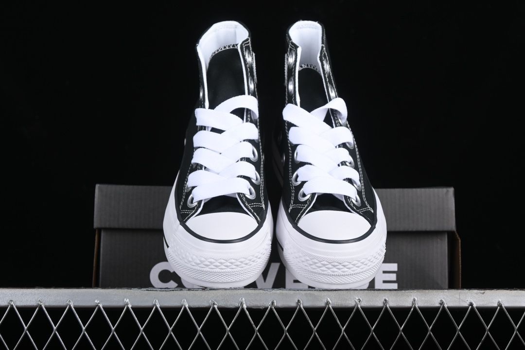 今日 Converse