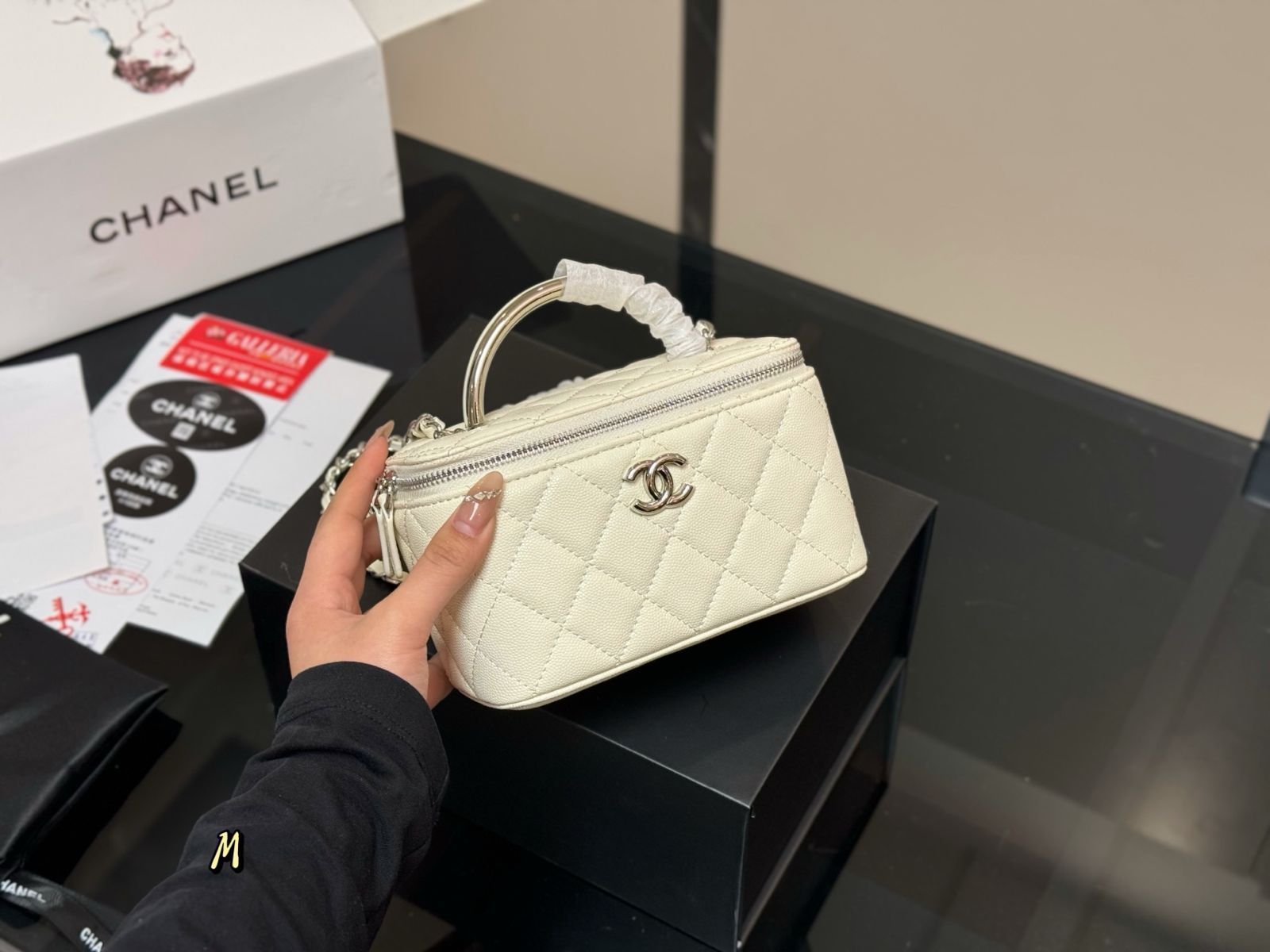 【CHANEL 】大人気☆ヴァニティー 今日特価】Chanel Vanity Case シャネル ヴァニティケース