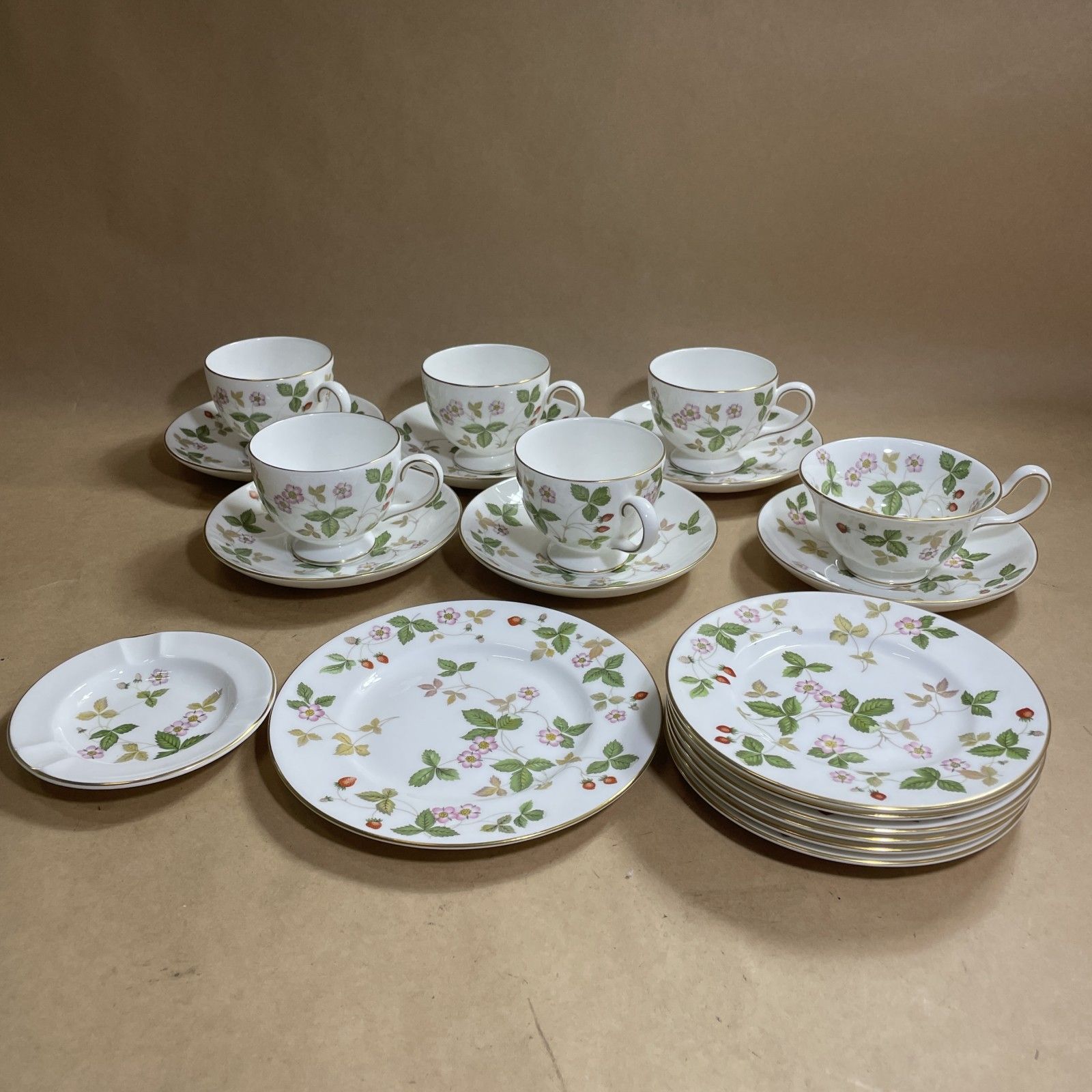 ミントン ケーキ皿6枚セット ミントンハドンホールケーキ 皿 6枚セット