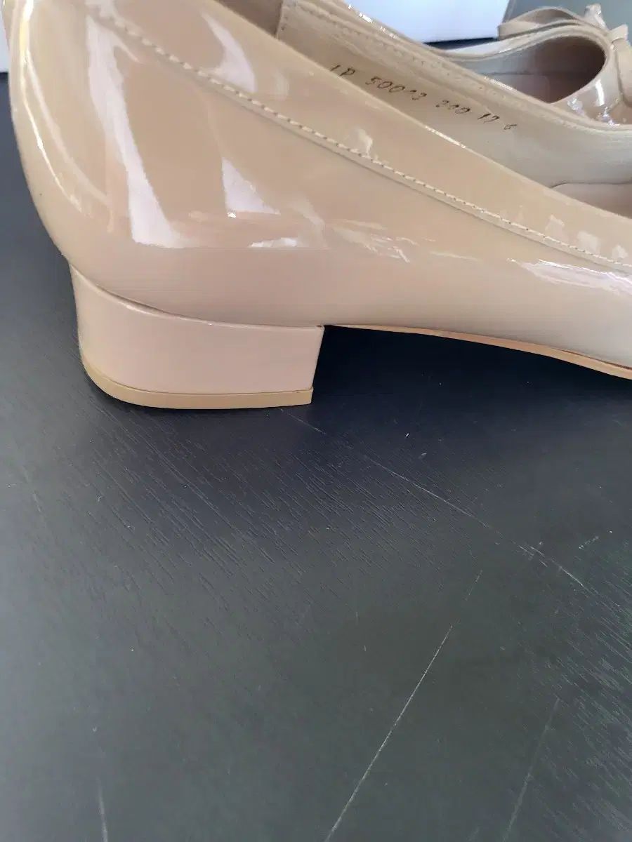 CHAUSSURE LAPIN リボン エナメル フラット シューズ