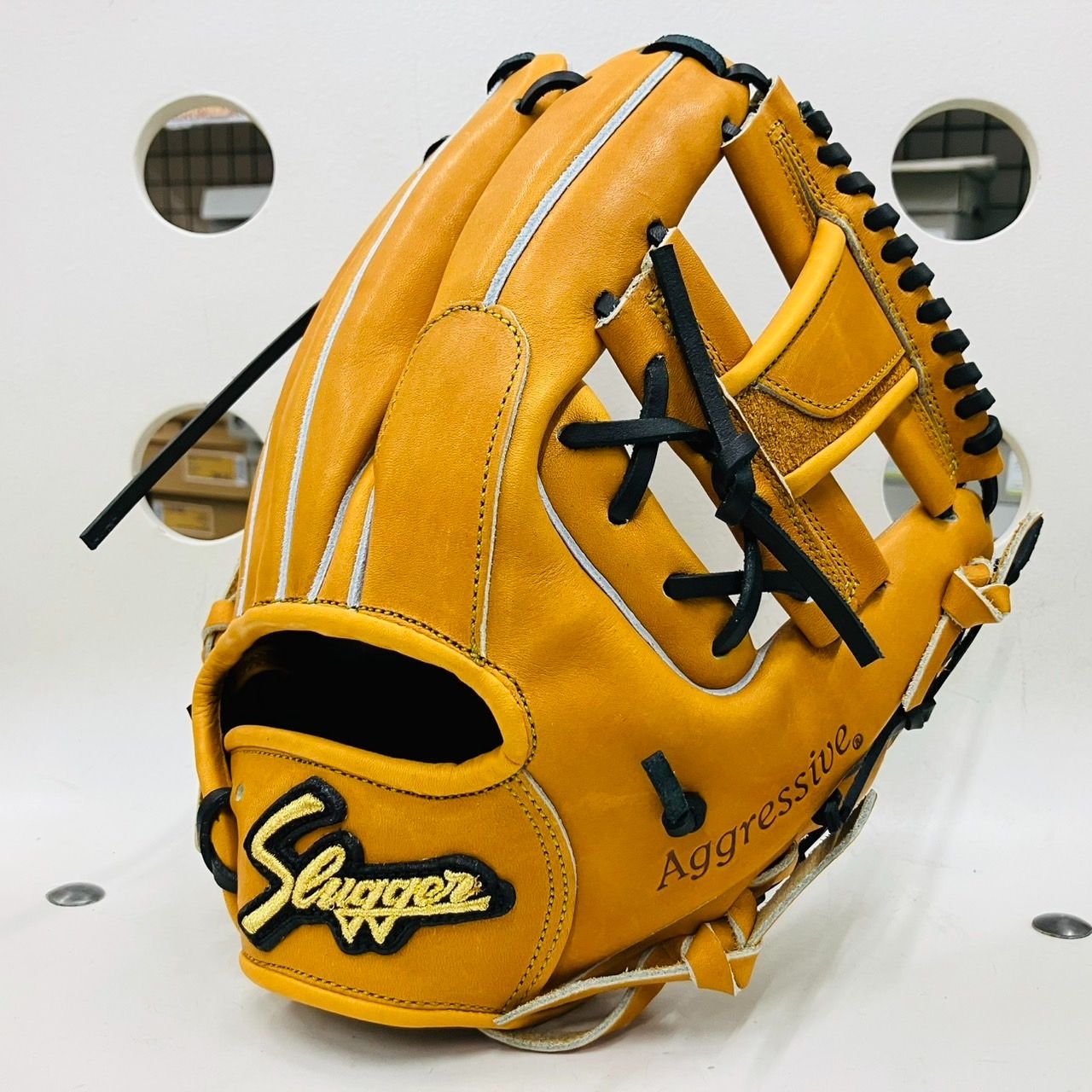 久保田スラッガー　slugger　当店限定オリジナルオーダーグラブ　硬式用　内野手用　SR1型　高校野球対応　タン　最新モデル　扱いやすいモデル