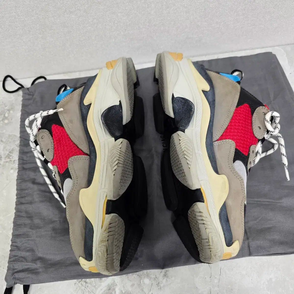 バレンシアガ S トリプルS BALENCIAGA スニーカー Triple TRIPLE
