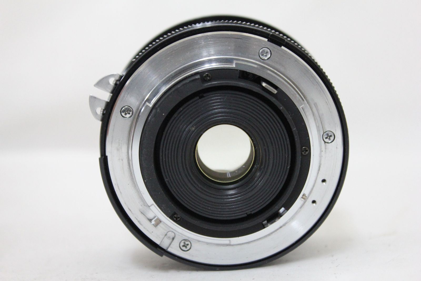 レンズ　COSINA 20mm 1:3.8 MC なぜ今さら！COSINAの銘玉レヴュー、20mm F3.8は摩訶不思議レンズ