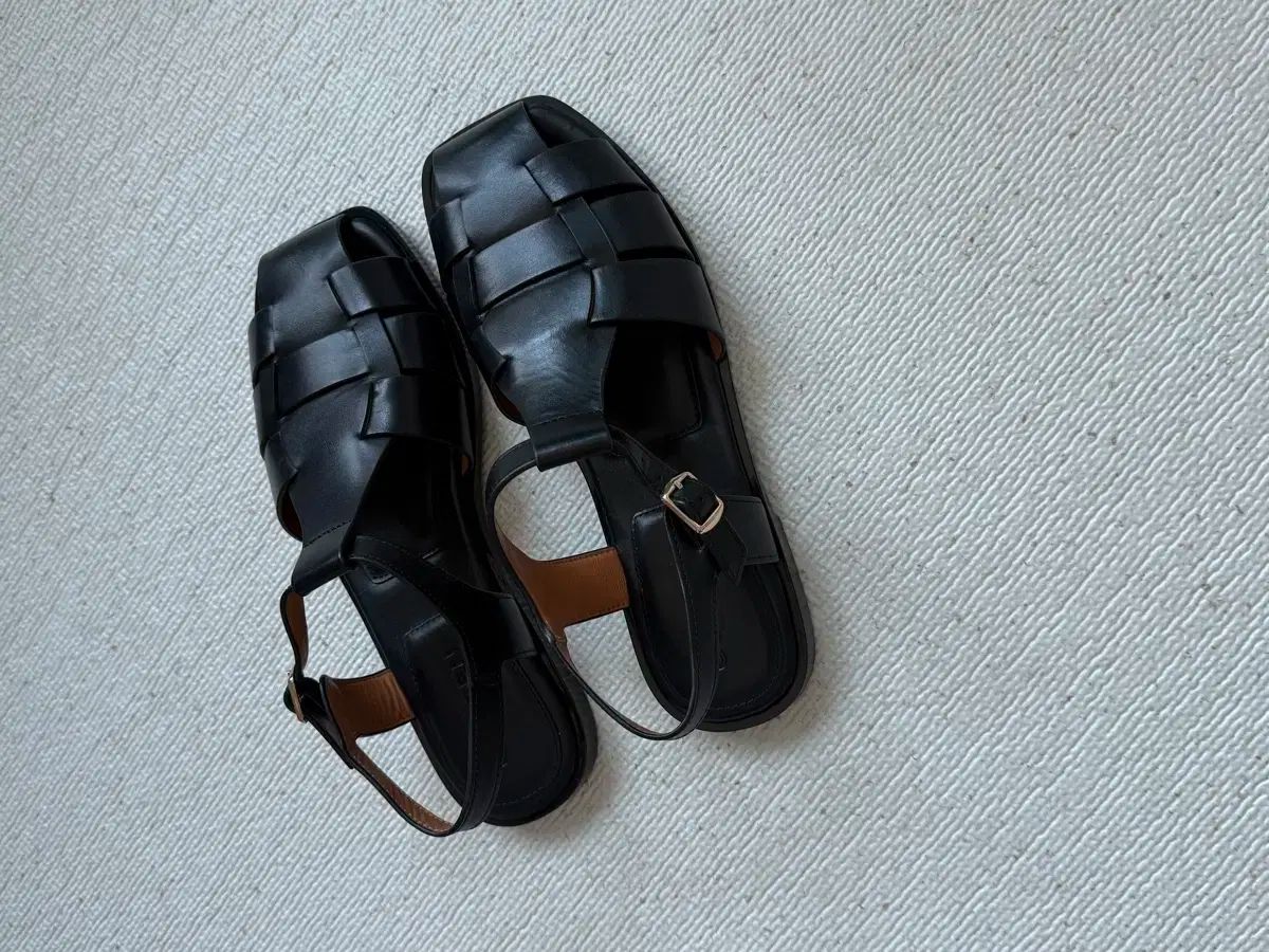 CUEREN クエルン エズ EZE sandal サンダル ブラック
