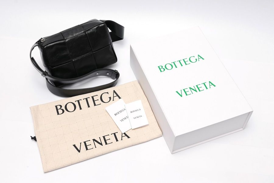 ボッテガヴェネタ BOTTEGA VENETA イントレチャート ショルダー