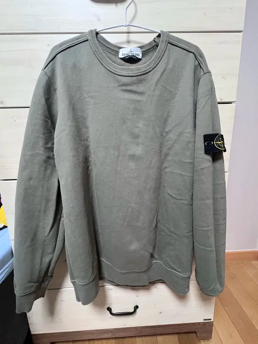 【雷市場（ポンジャン）商品韓国直送】 STONE ISLAND(ストーンアイランド) カーキ パーカー xl