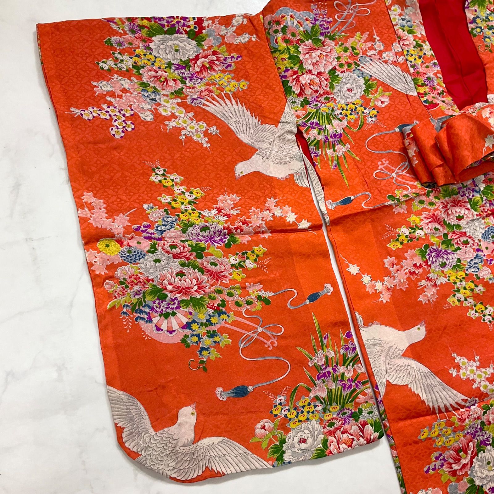 ◆kimono one◆5歳くらい用◆ ◆アンティーク子供着物◆綸子正絹◆七五三◆裄60肩丈117.5◆七五三お詣り女の子着物こどものひお正月卒業式十三詣り◆G314