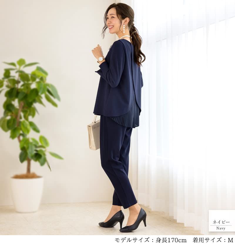 テーパードパンツ