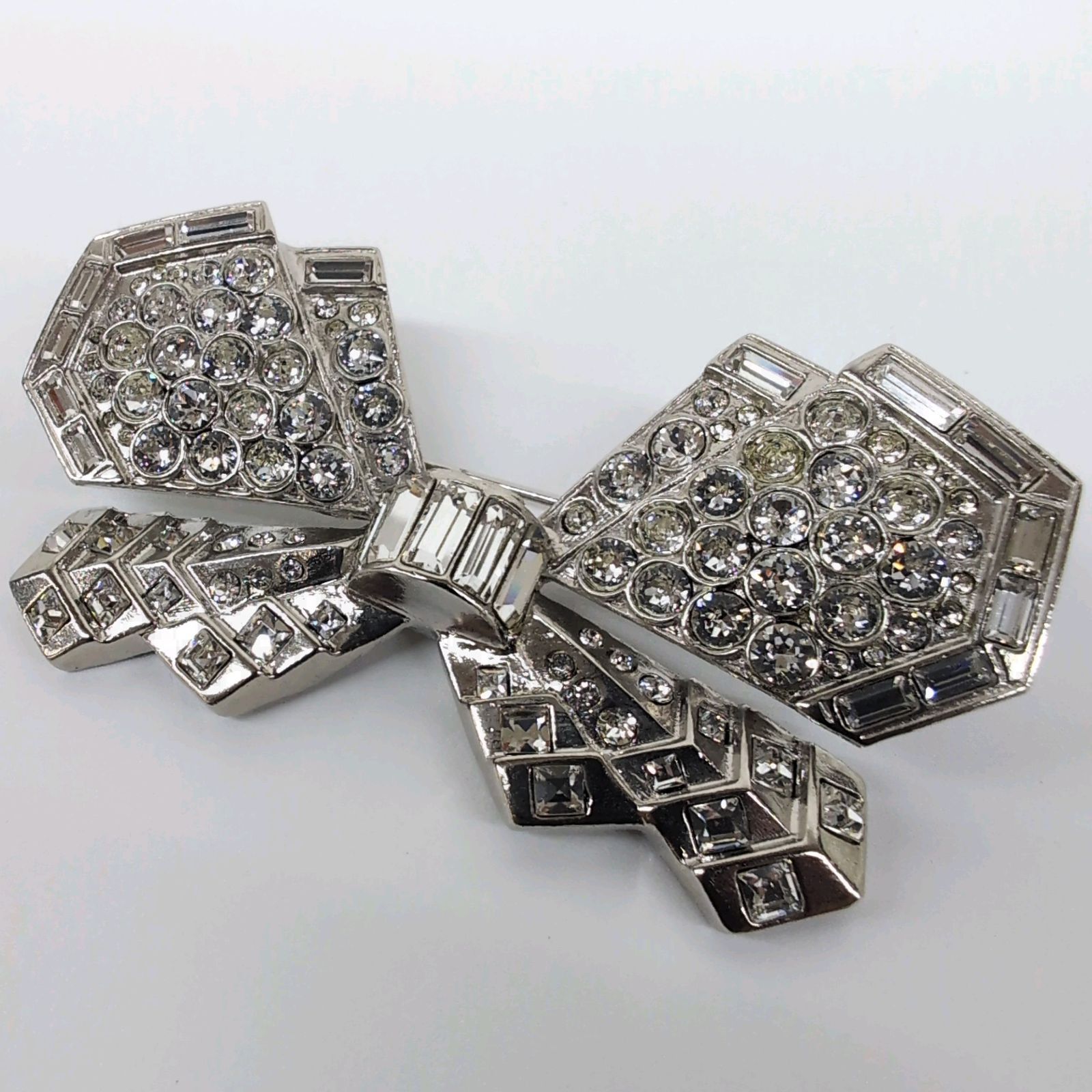 CHANEL|シャネル|メタリック|ブローチ|リボンモチーフ|メッキ