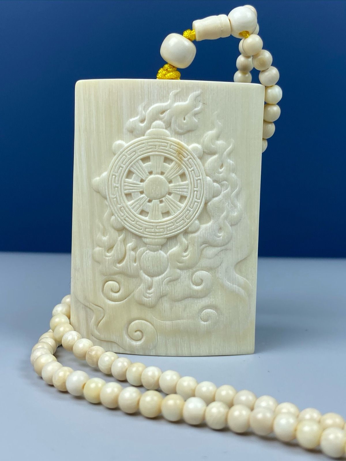 天然マンモス牙美しい手作り彫刻 牛気沖天 ペンダント