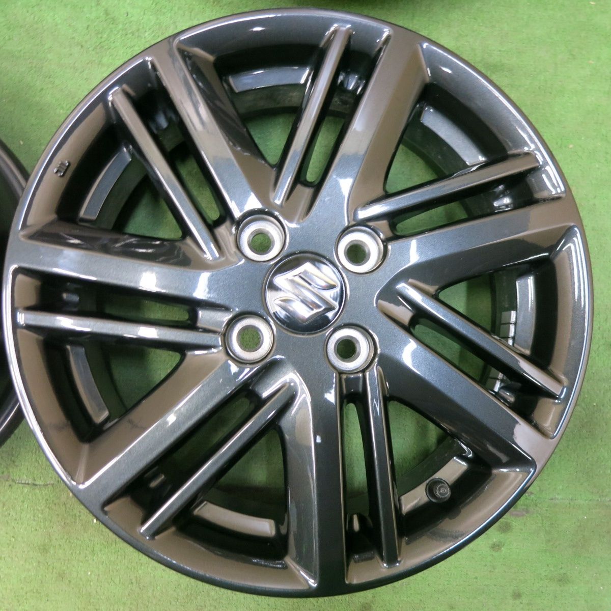 送料無料] 新車外し☆スズキ ソリオ ハイブリッド SZ 純正 ホイール