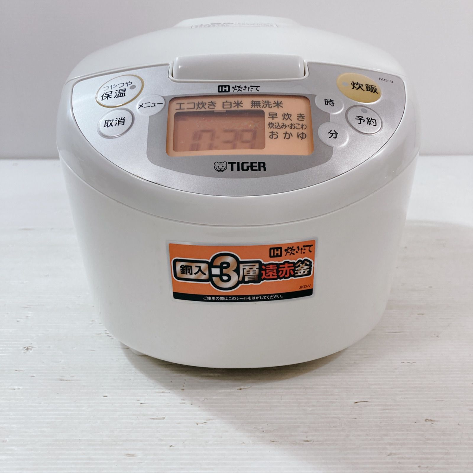 ほぼ未使用 タイガーIH炊飯ジャー 5.5合炊 JKD-V100 2017年 Amazon | タイガー 炊飯器 IH 5.5合 炊きたて ホワイト 炊飯