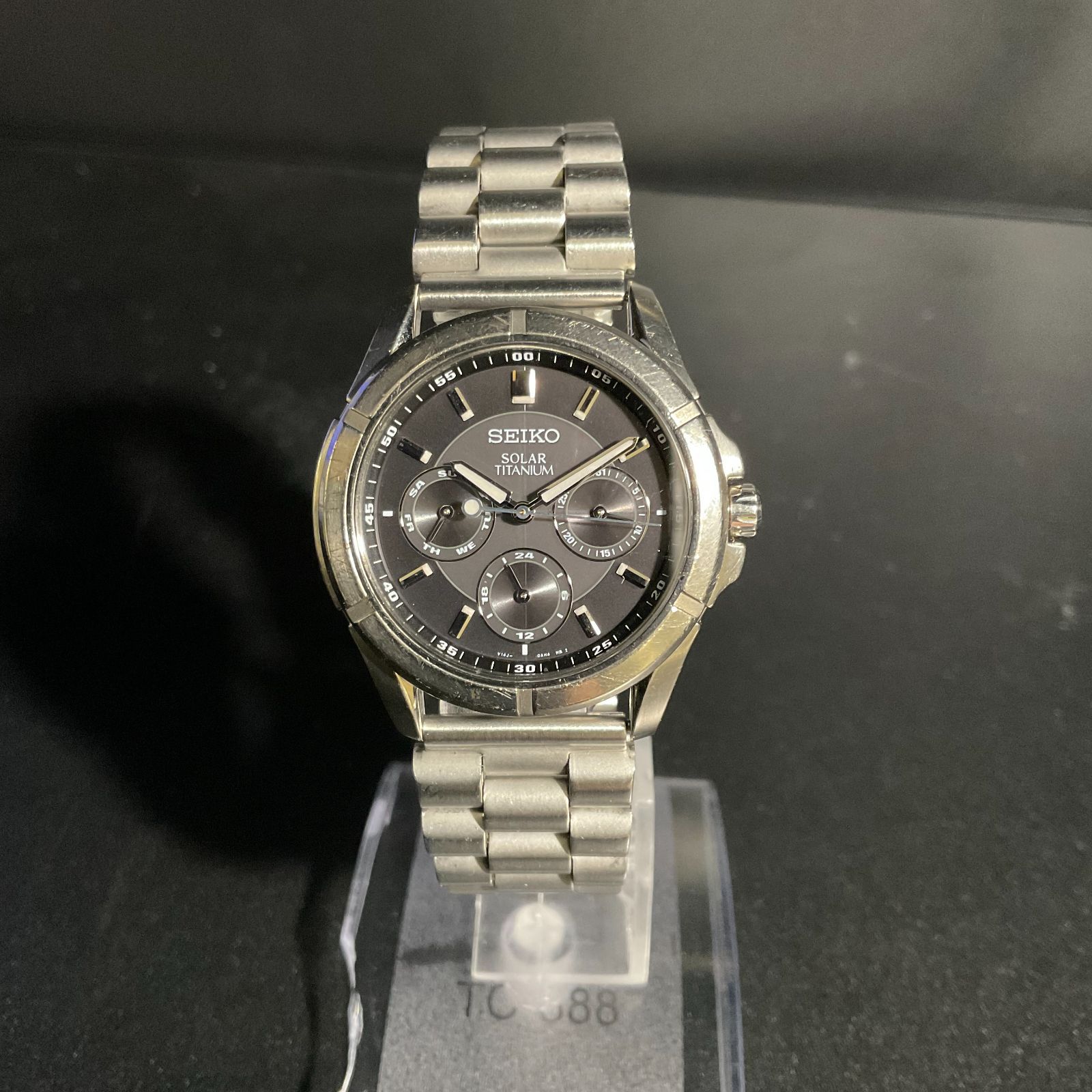 セイコー クォーツ 時計 稼働 黒文字盤 B25060673