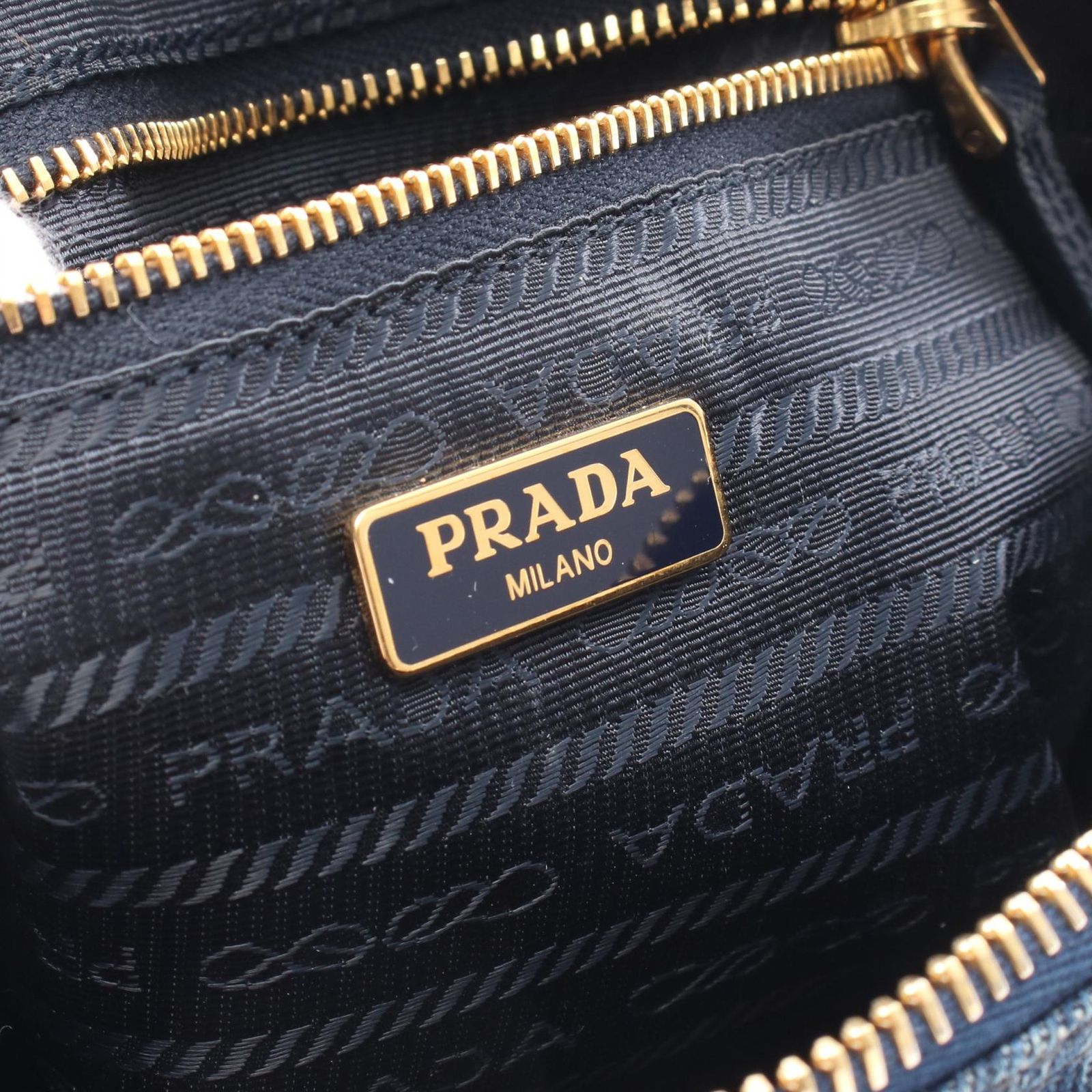 美品✨PRADA ポーチ デニム レザー ファスナー ロゴ インディゴ