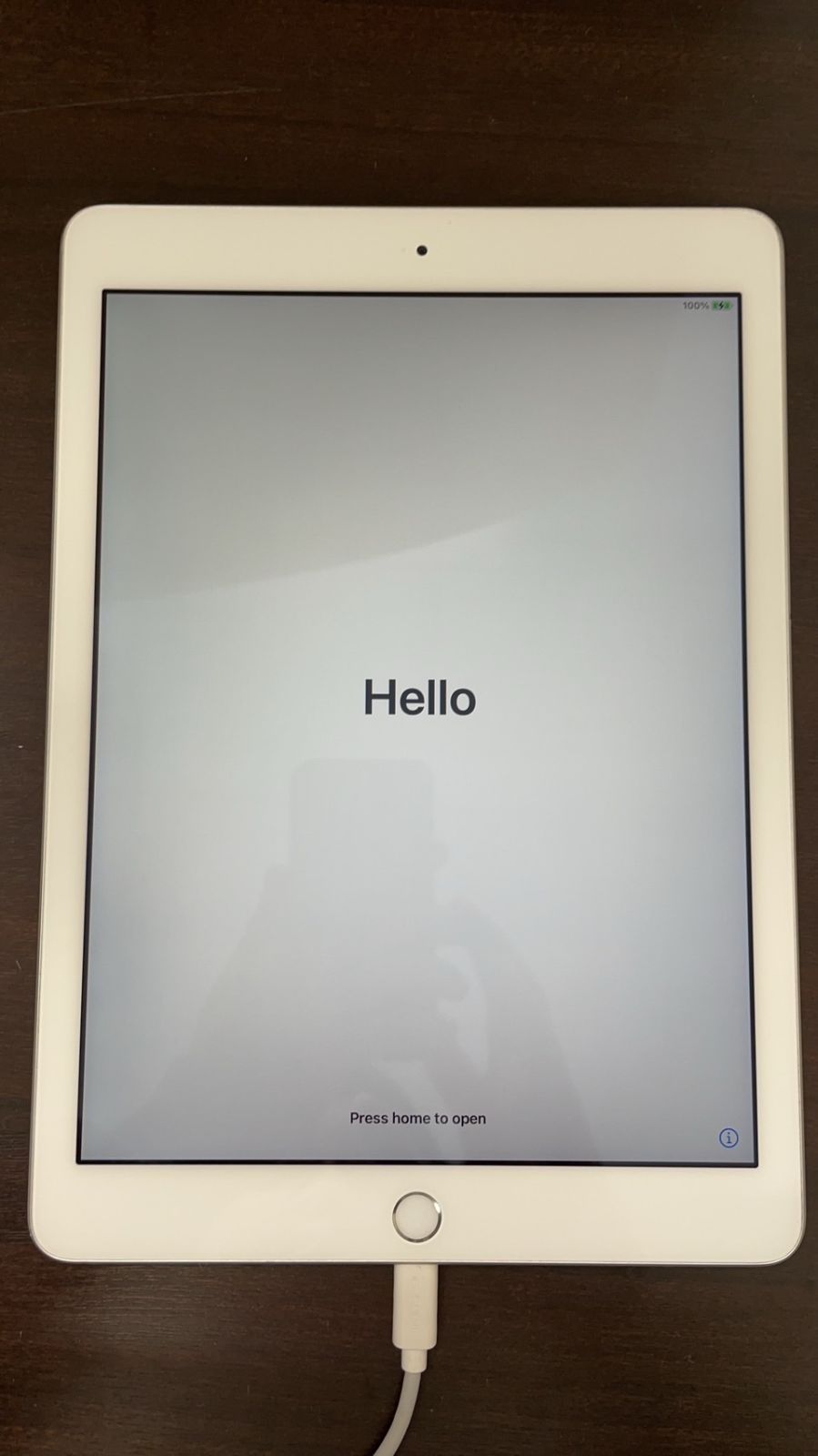 iPad 第5世代 MP2G2J/A シルバー 32GB Wi-Fi - 株式会社エイム