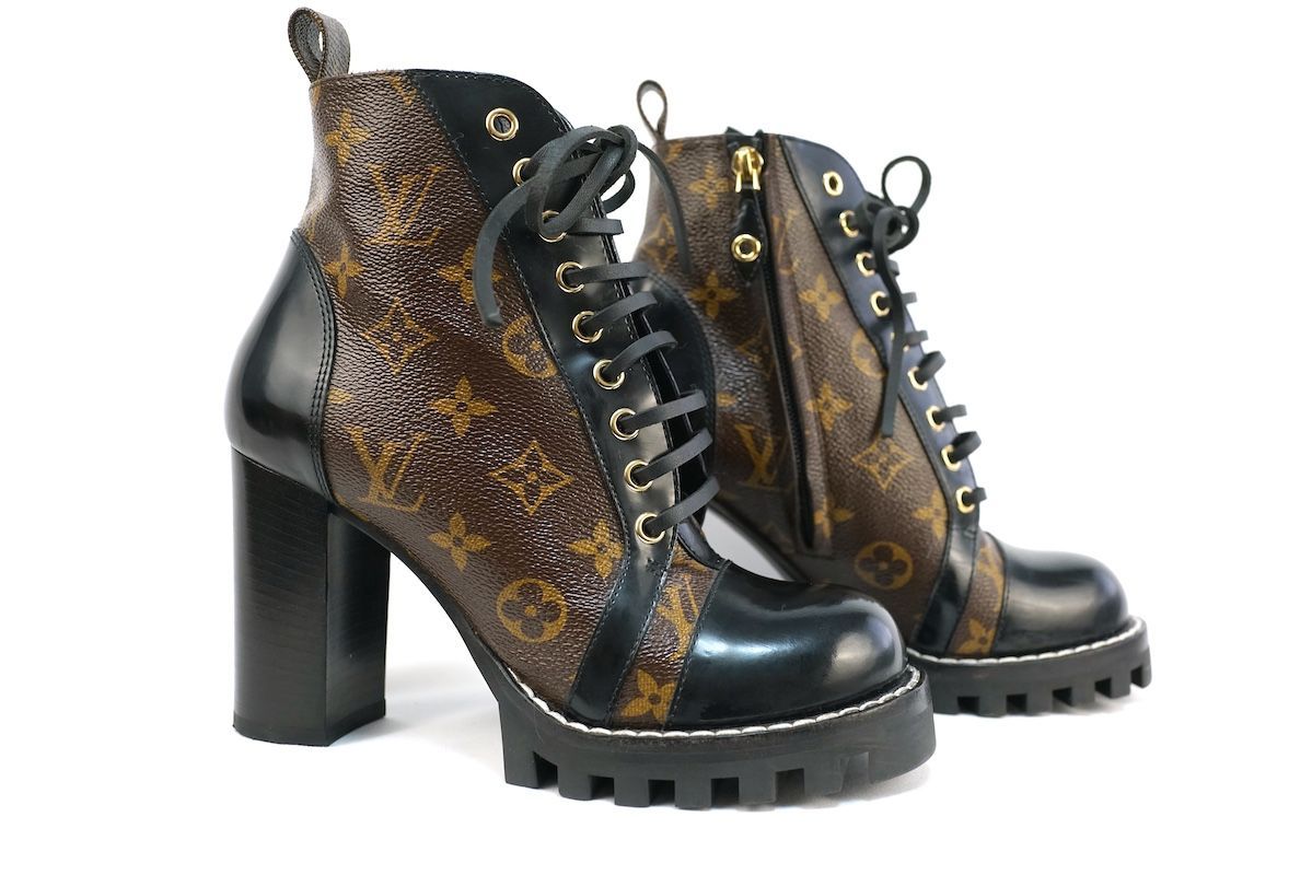 モノグラムキャンバス