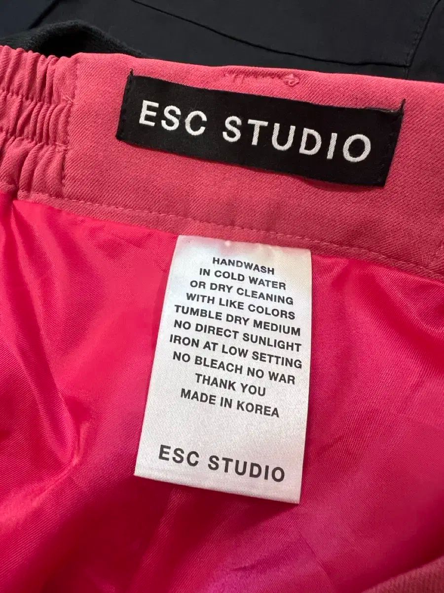 ESC STUDIO ピンク バンディング キュロットパンツ DECORATOM_COM_BR