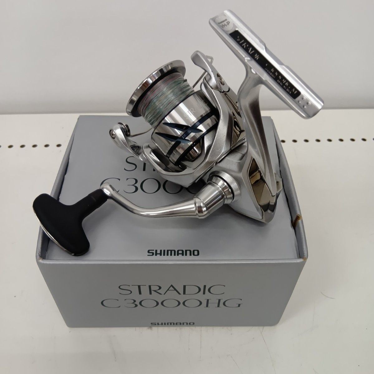 SHIMANO シマノ 045850 釣り用品 リール スピニングリール 23ストラディック C3000HG キズ有 程度B