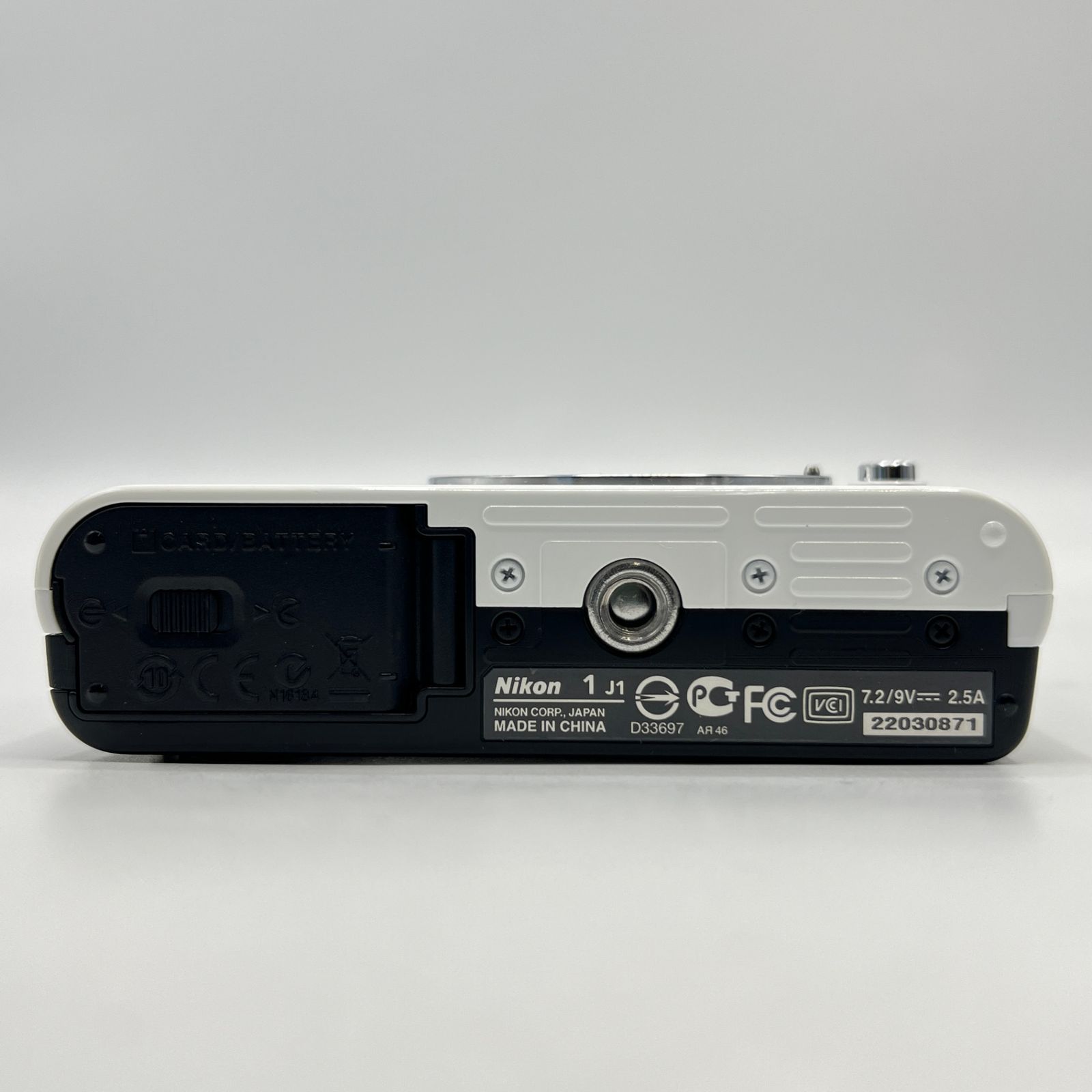 美品 ニコン Nikon 1 J1 ホワイト ダブルズームキット レンズ2本付き