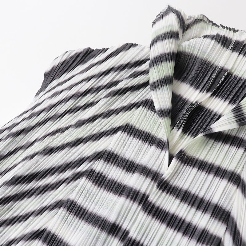 PLEATS PLEASE イッセイミヤケ グラデーション ボーダー ワンピース PLEATS PLEASE イッセイミヤケ グラデーション ボーダー