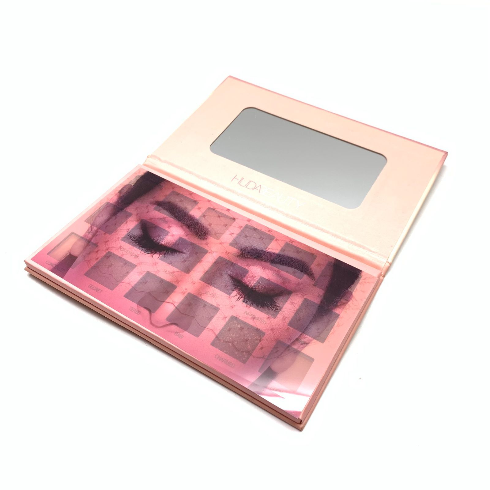 新品 未使用 Huda Beauty アイシャドウパレット